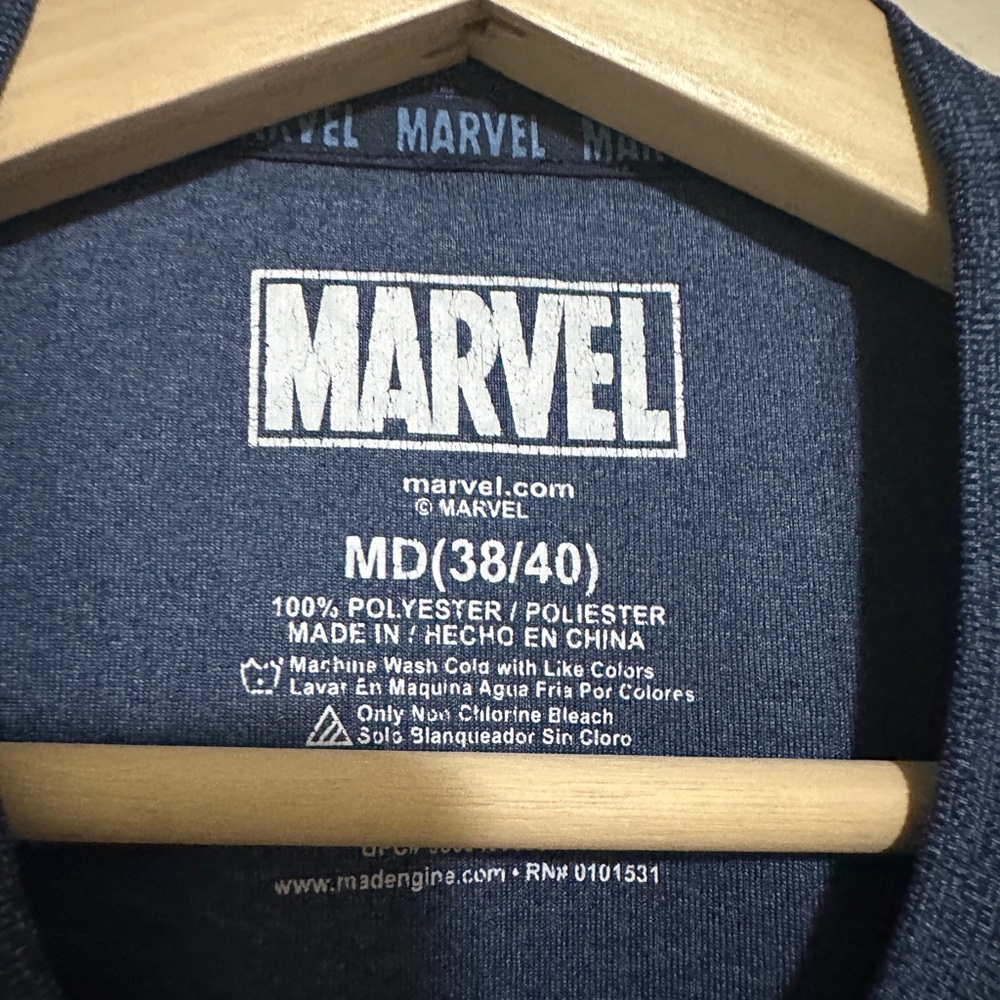♻️Marvel Men's Navy Captain America Shield Tee - Picture 2 of 3